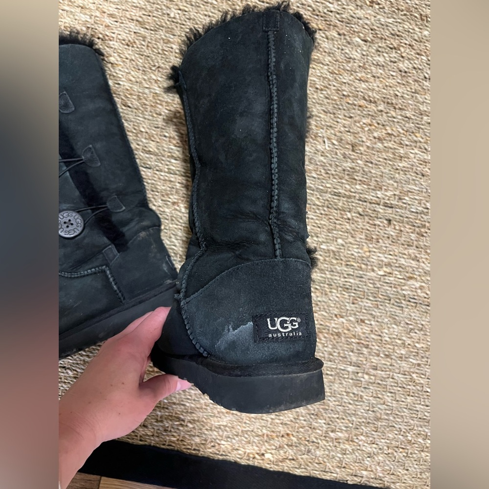 Triple Bailey Button Ugg - Size 7 - image 2